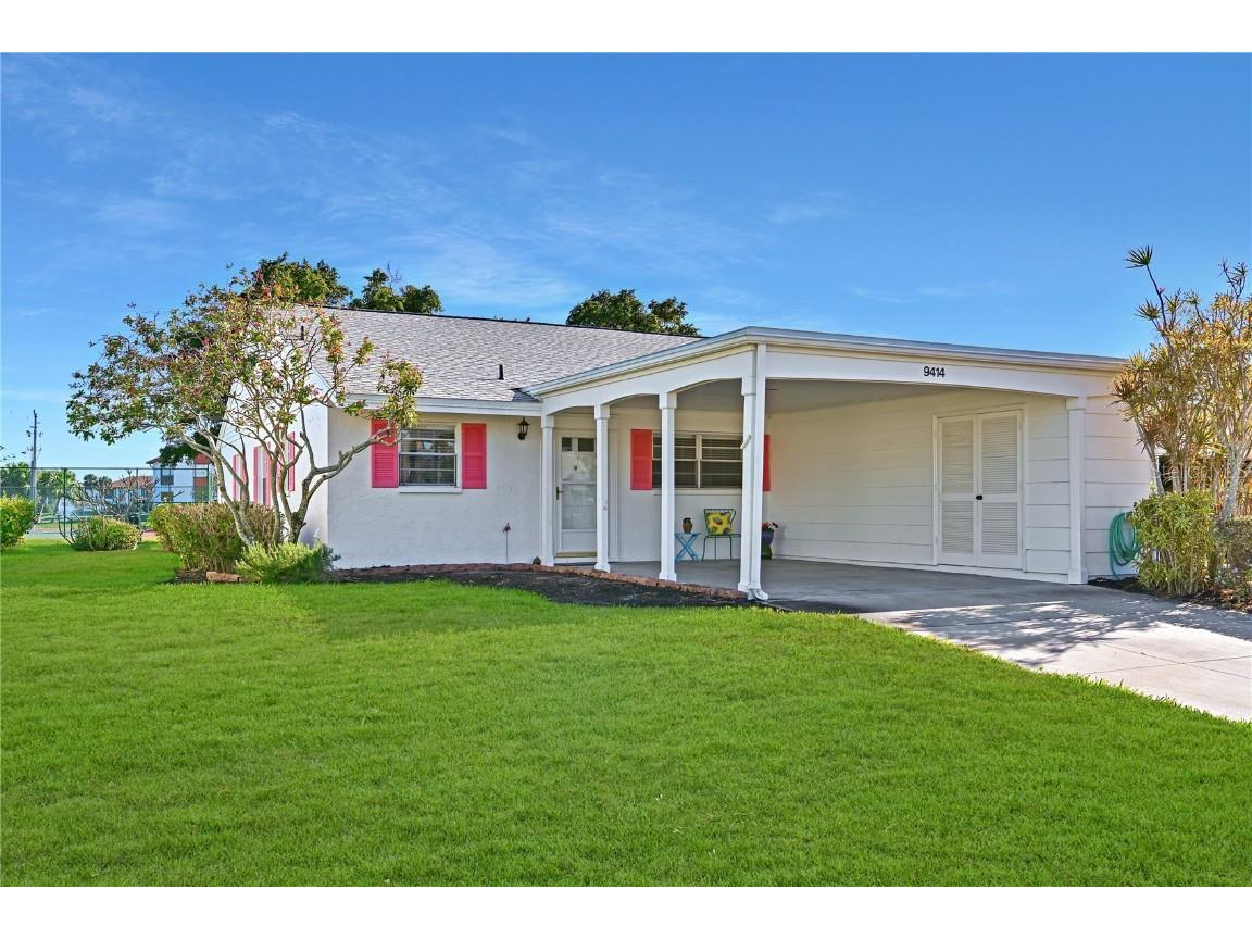 9414 Andover Circle Bradenton FL 34210 - SARASOTA BAY A4643789 image1