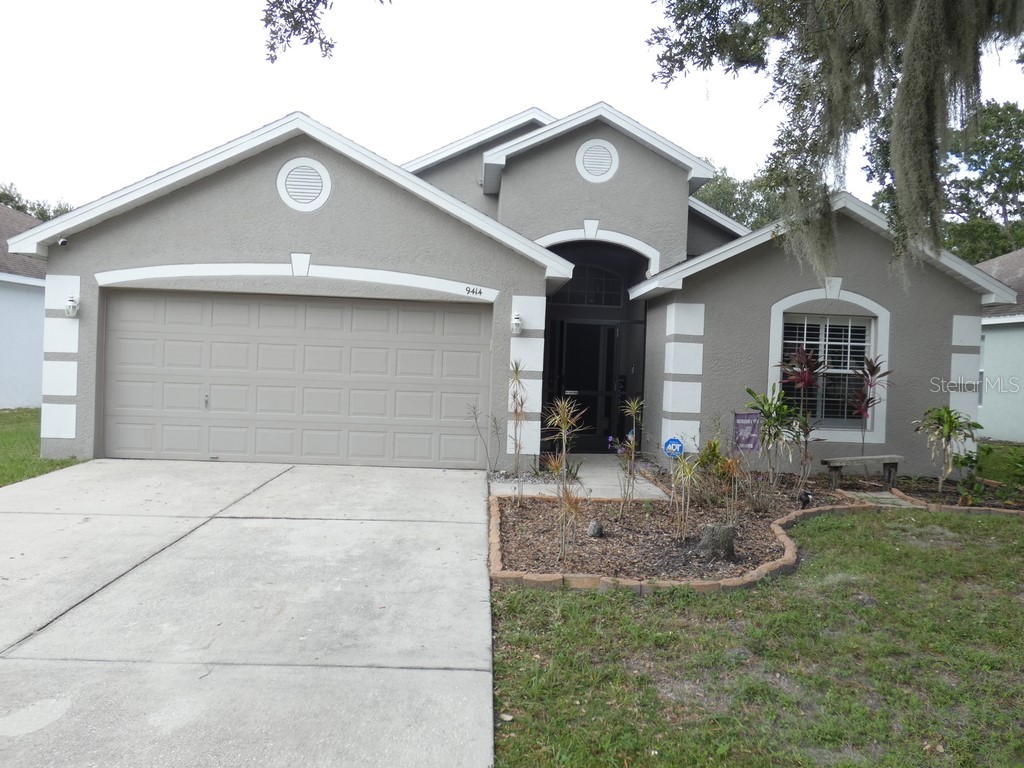 9414 Cypress Harbor Drive Gibsonton FL 33534 W7858691 image1