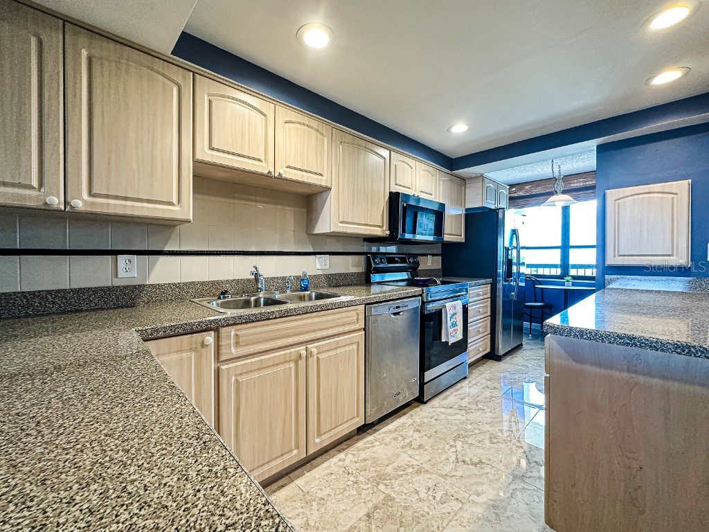 9415 Blind Pass Road #1002 Saint Pete Beach FL 33706 - INTRACOASTAL WATERWAY TB8437512 image17