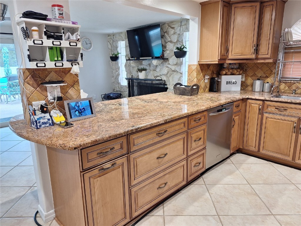 9415 Indale Drive New Port Richey FL 34654 W7880066 image16