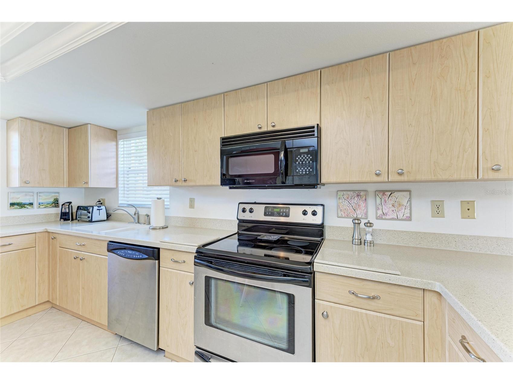 9417 Kingston Drive #9417 Bradenton FL 34210 - SARASOTA BAY INTRACOASTAL A4682266 image11