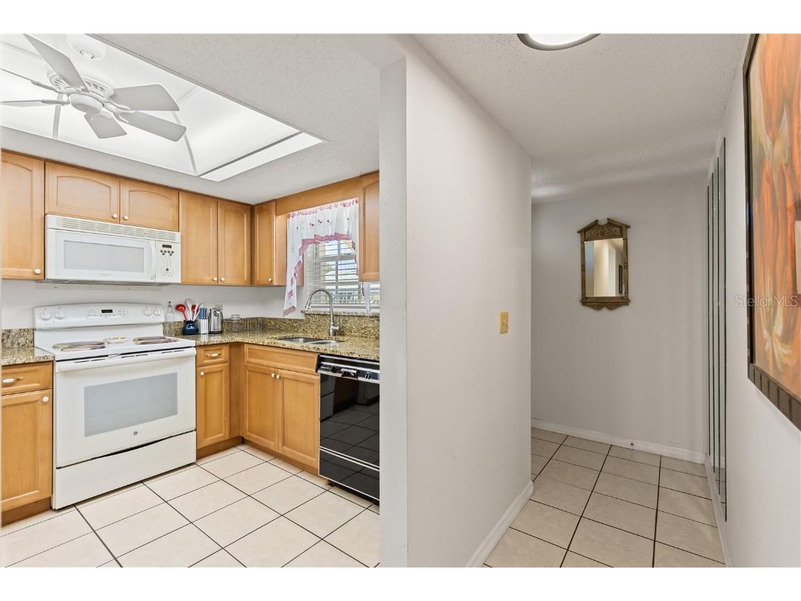 942 Capri Isles Boulevard #105 Venice FL 34292 N6141507 image4