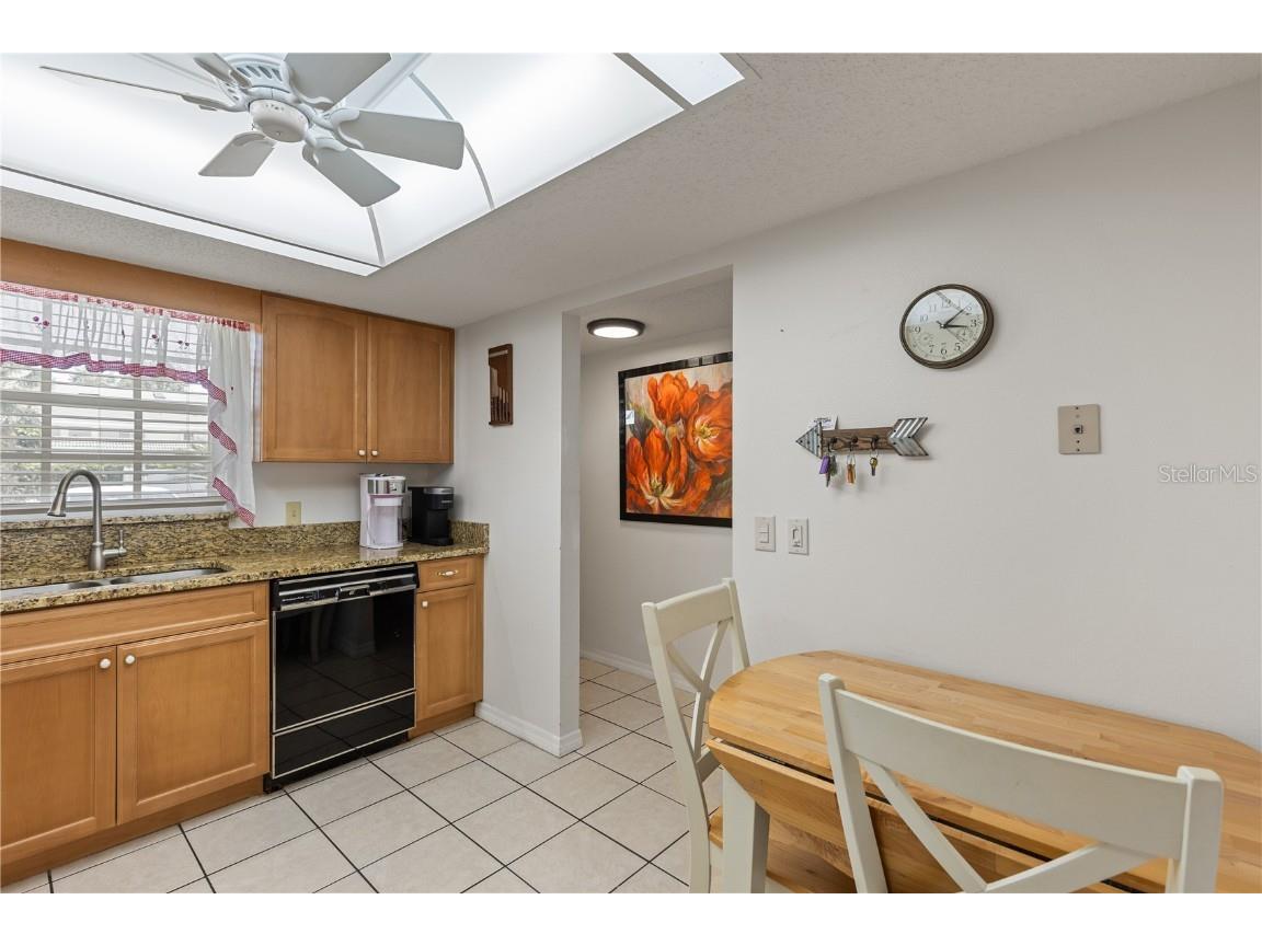 942 Capri Isles Boulevard #105 Venice FL 34292 N6141507 image8