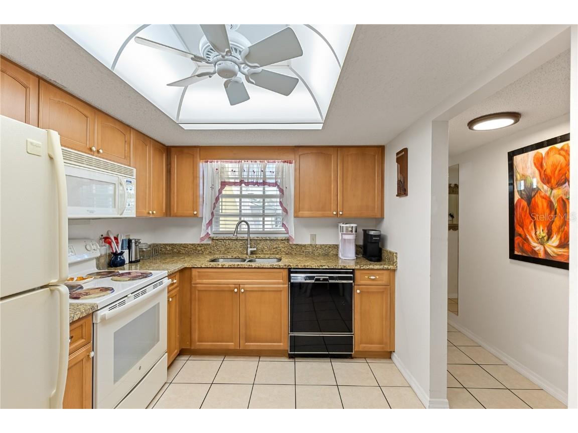 942 Capri Isles Boulevard #105 Venice FL 34292 N6141507 image9