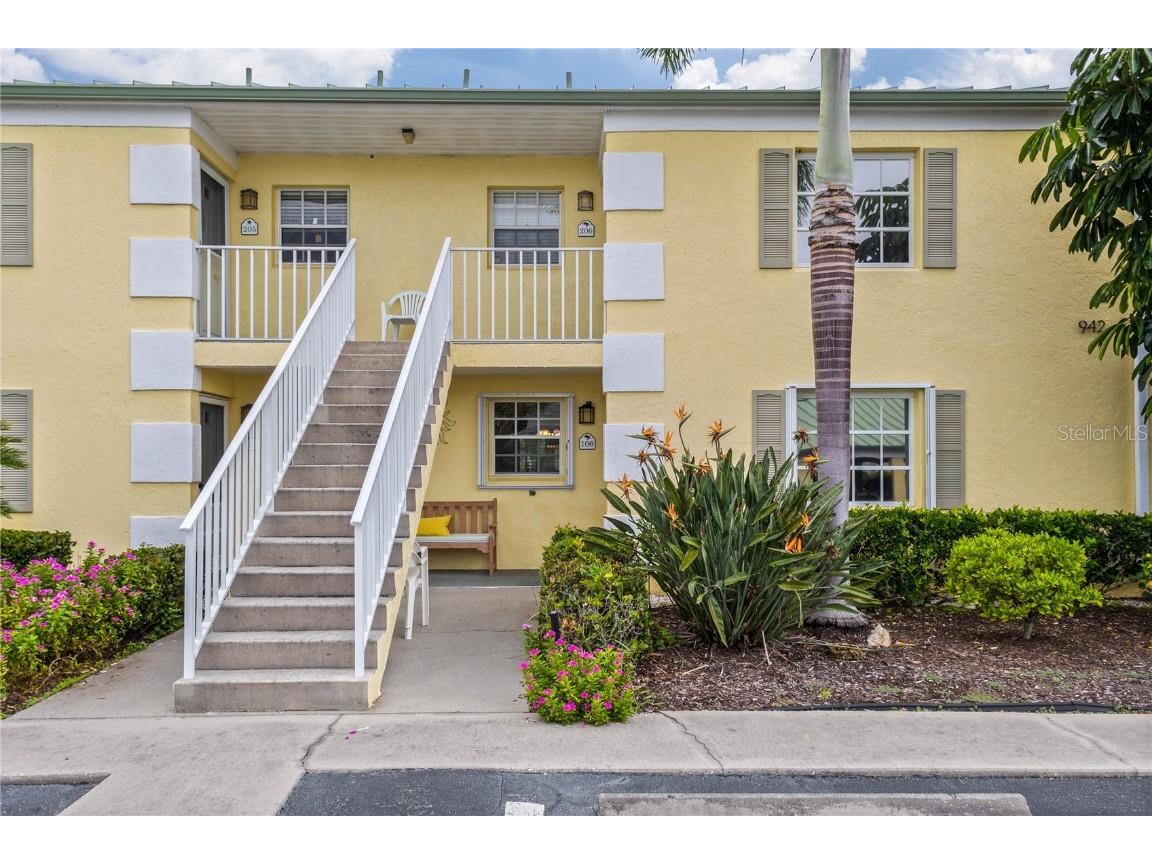942 Capri Isles Boulevard #106 Venice FL 34292 C7497865 image1