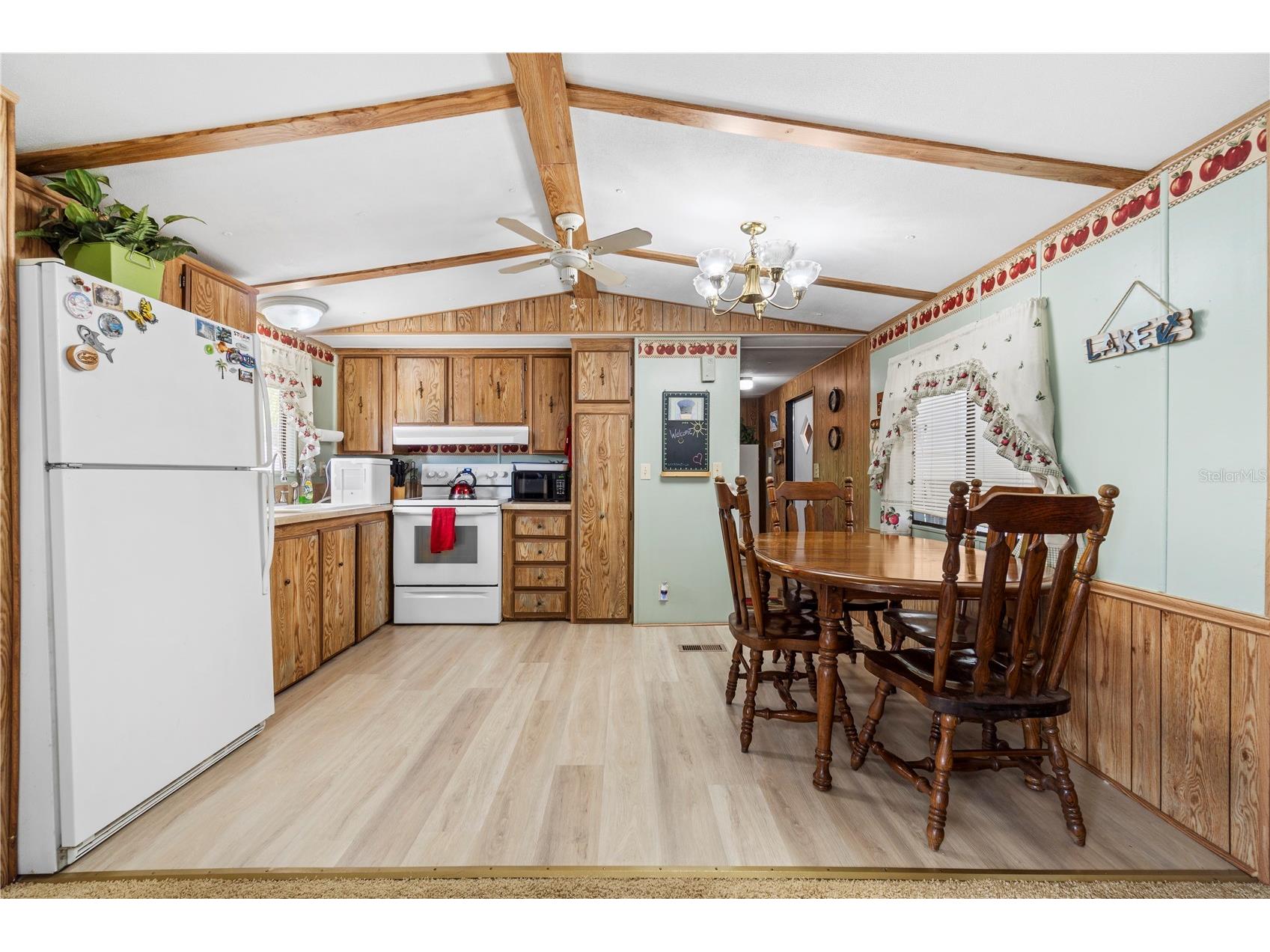 942 Cr 461 Lake Panasoffkee FL 33538 OM720891 image10