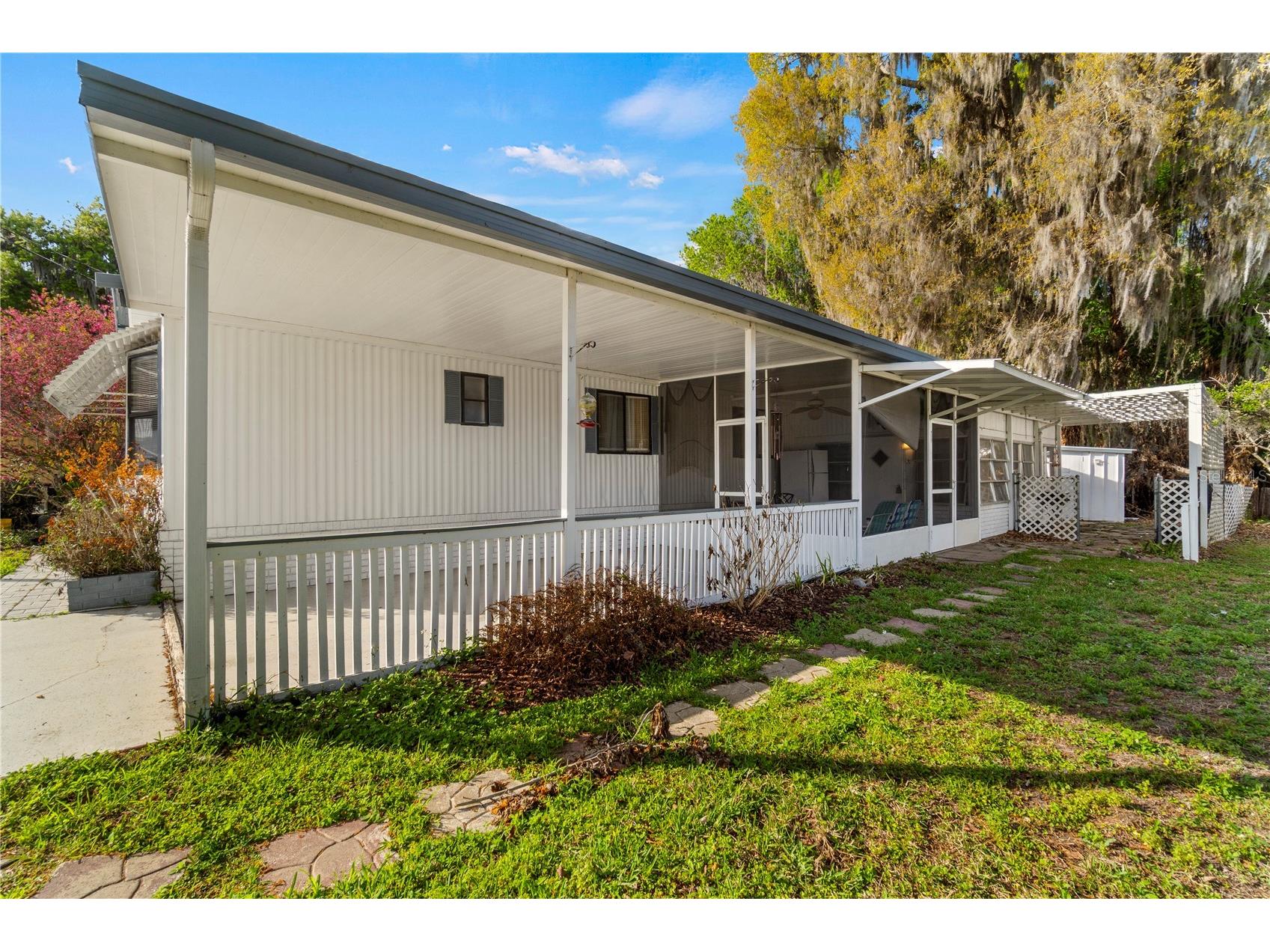 942 Cr 461 Lake Panasoffkee FL 33538 OM720891 image33