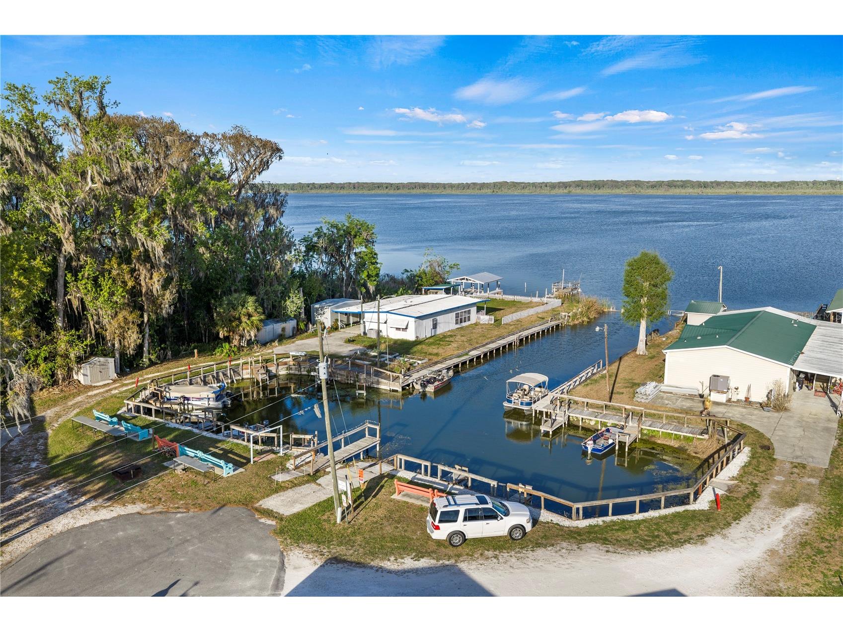 942 Cr 461 Lake Panasoffkee FL 33538 OM720891 image4