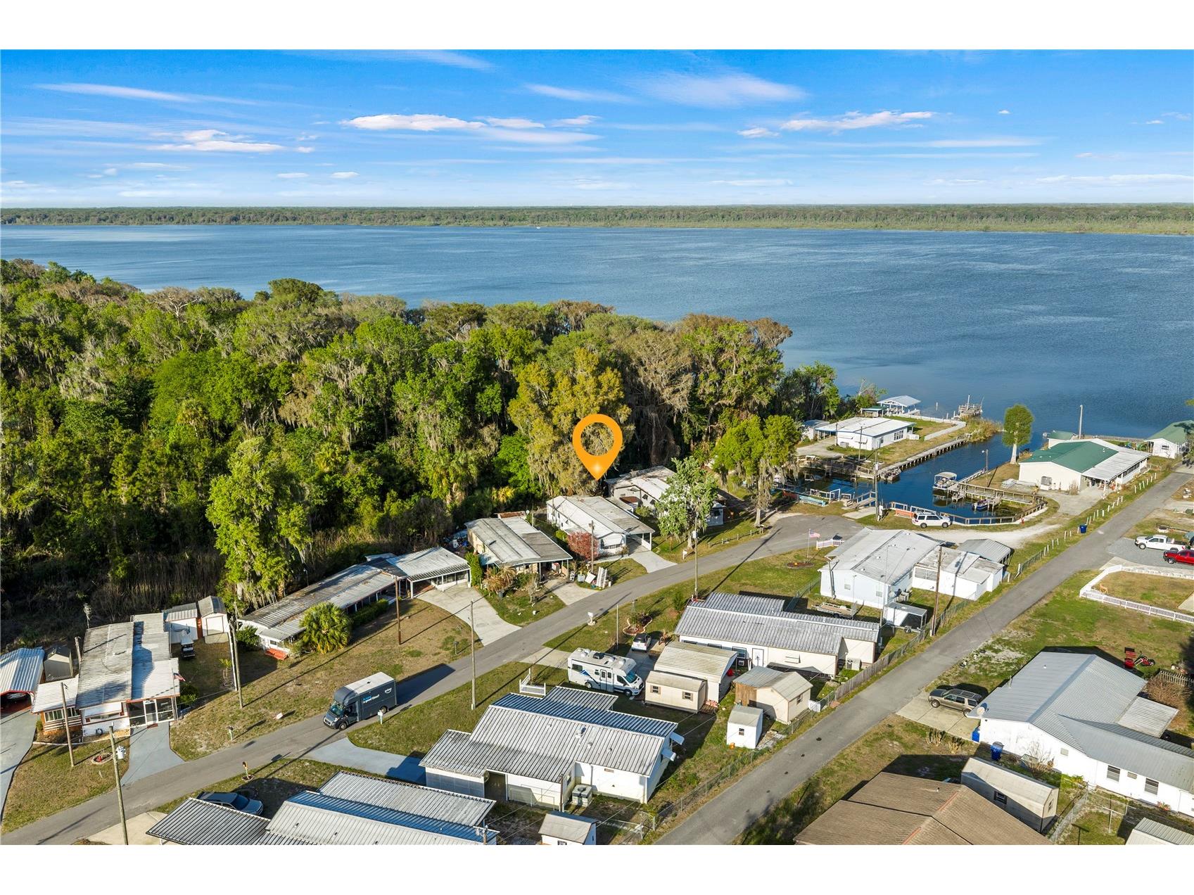 942 Cr 461 Lake Panasoffkee FL 33538 OM720891 image44