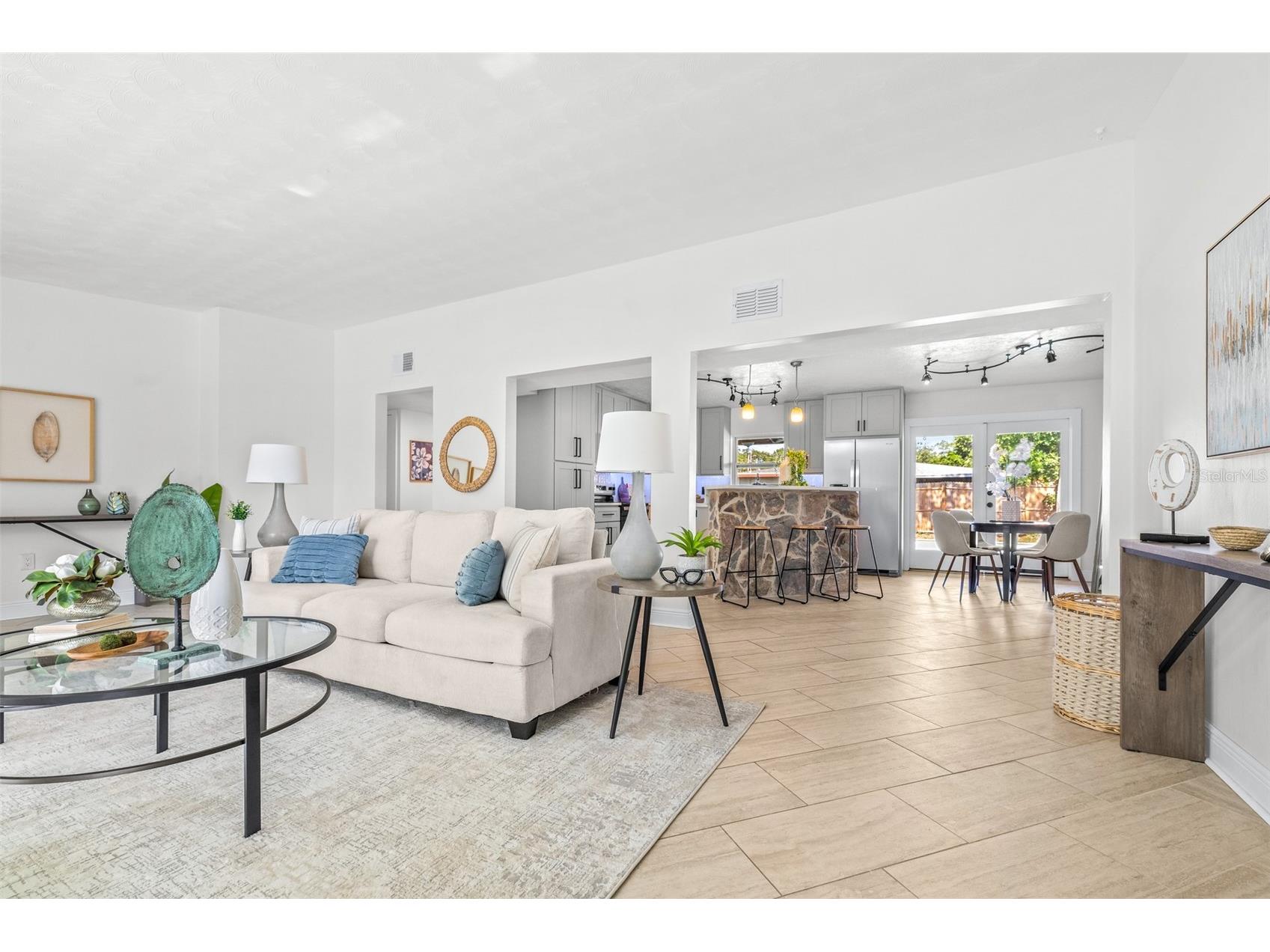 942 Dumont Drive Dunedin FL 34698 TB8507684 image19
