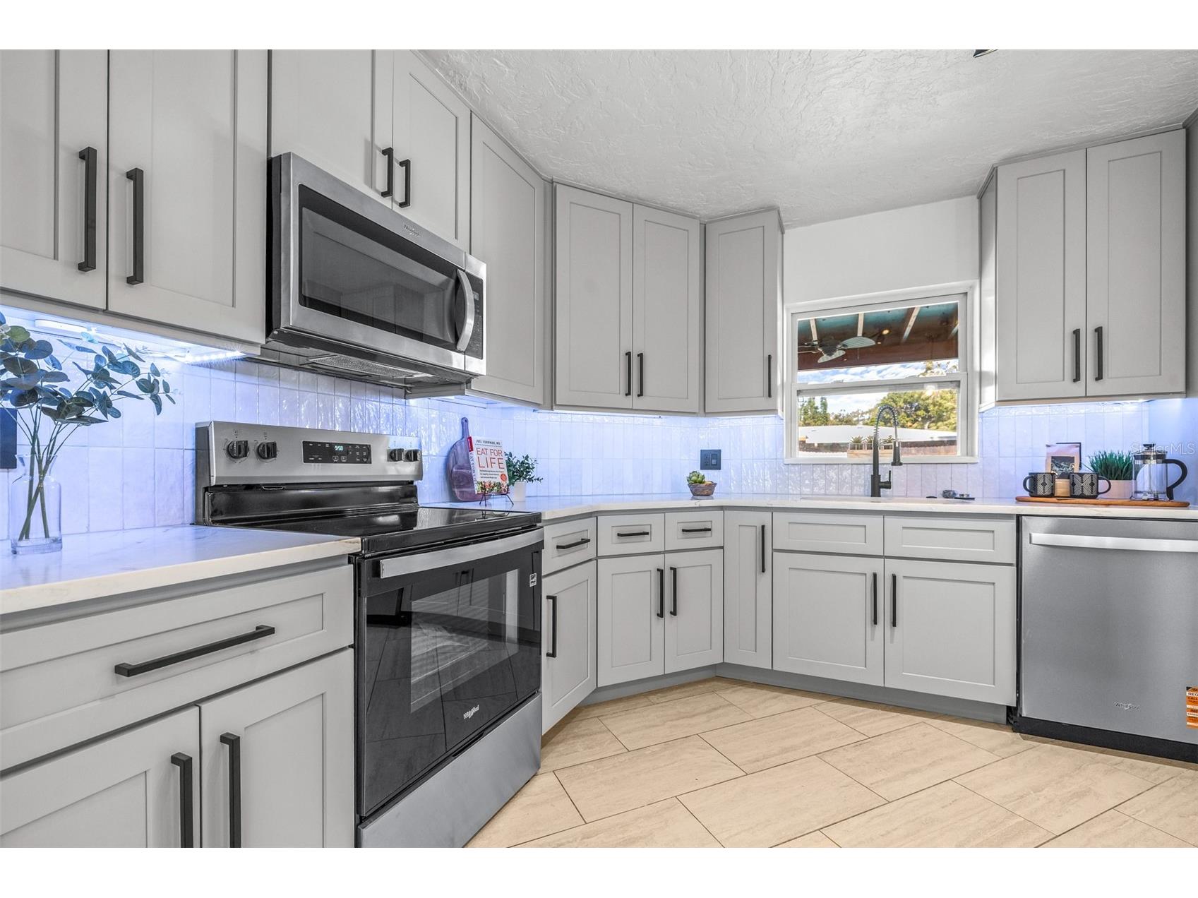 942 Dumont Drive Dunedin FL 34698 TB8507684 image24