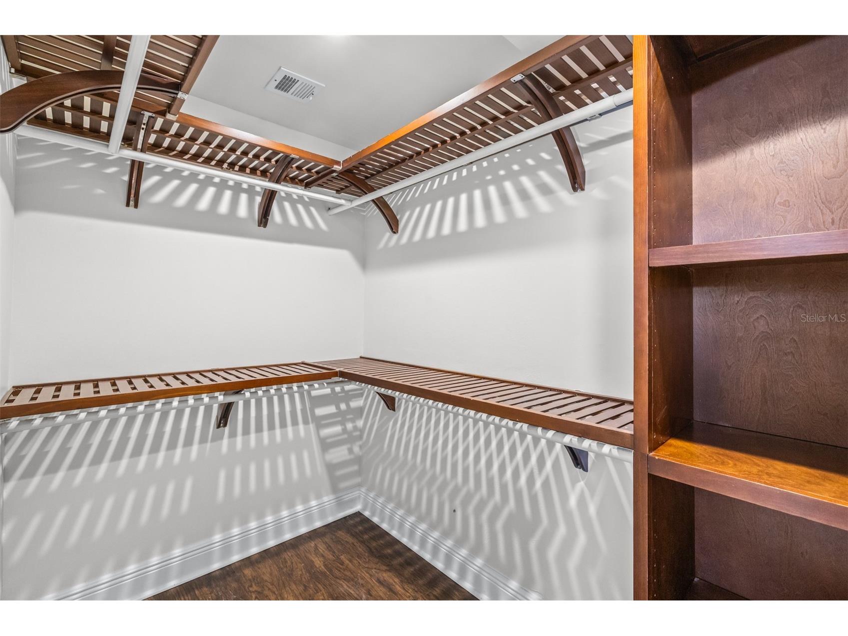 942 Dumont Drive Dunedin FL 34698 TB8507684 image38