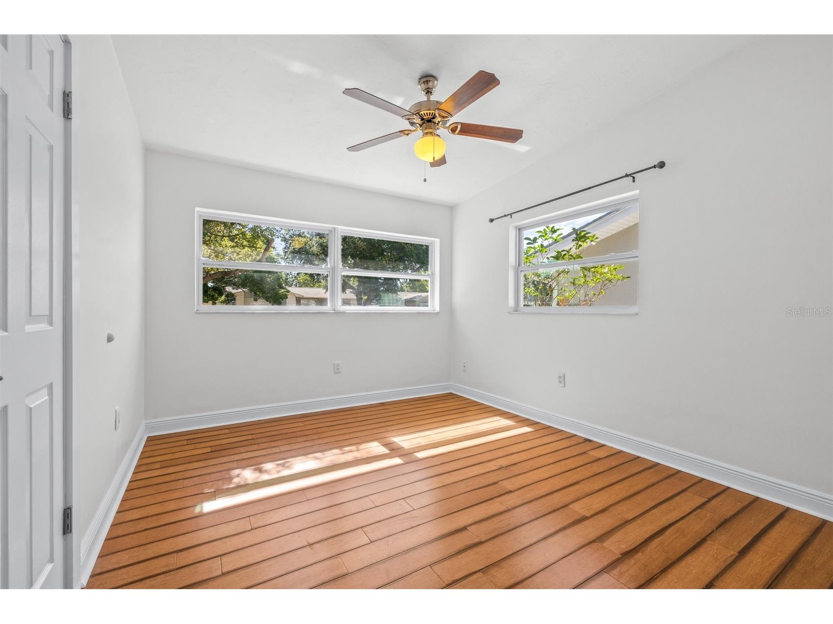 942 Dumont Drive Dunedin FL 34698 TB8507684 image44