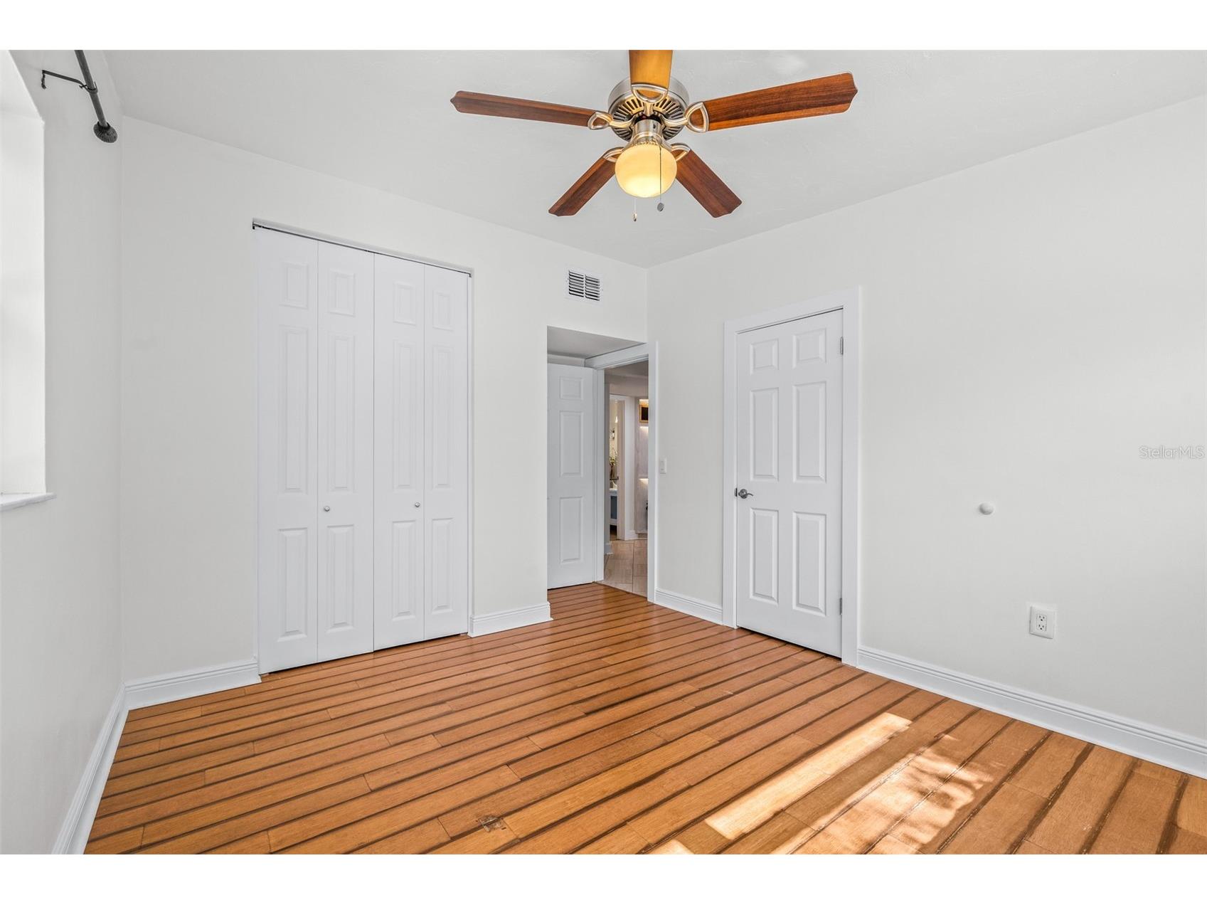 942 Dumont Drive Dunedin FL 34698 TB8507684 image46