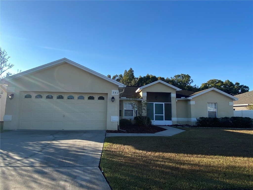 942 Princeton Manor Lane Lakeland FL 33809 L4940624 image1