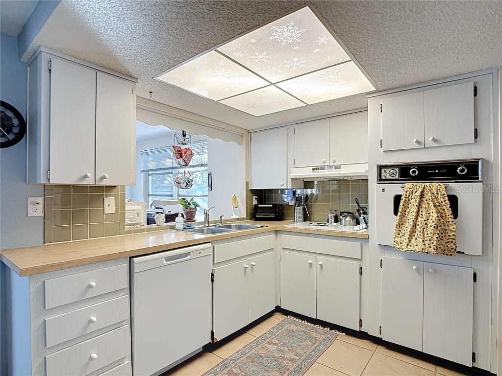 9420 Cochise Lane Port Richey FL 34668 W7880807 image17