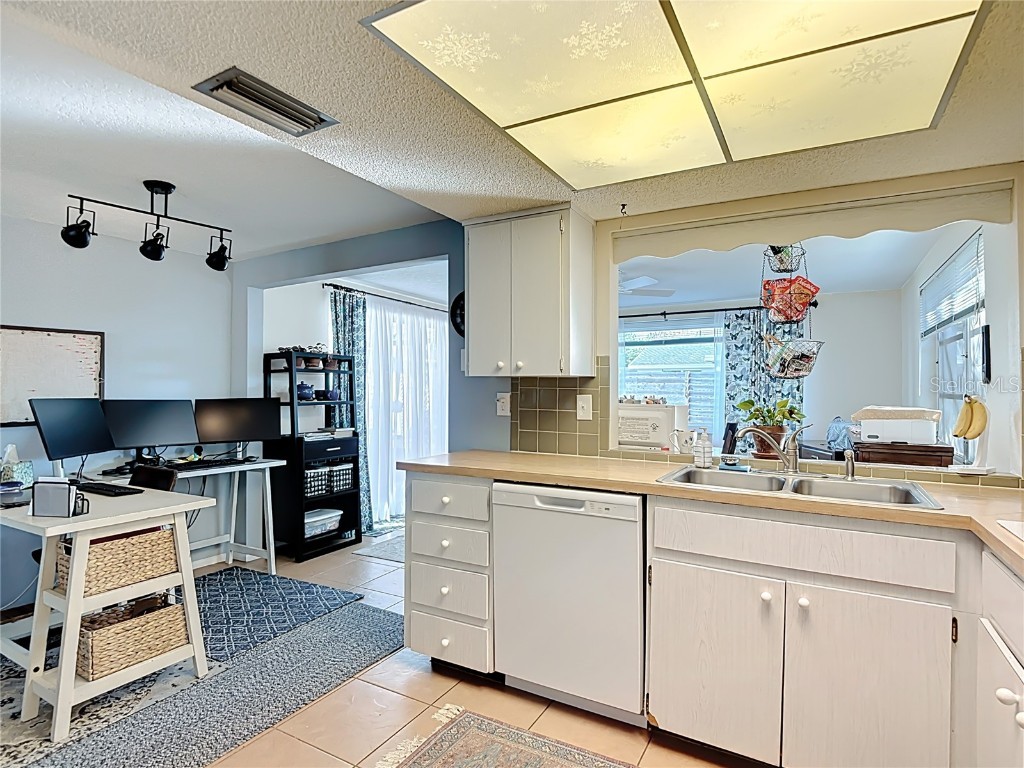 9420 Cochise Lane Port Richey FL 34668 W7880807 image18