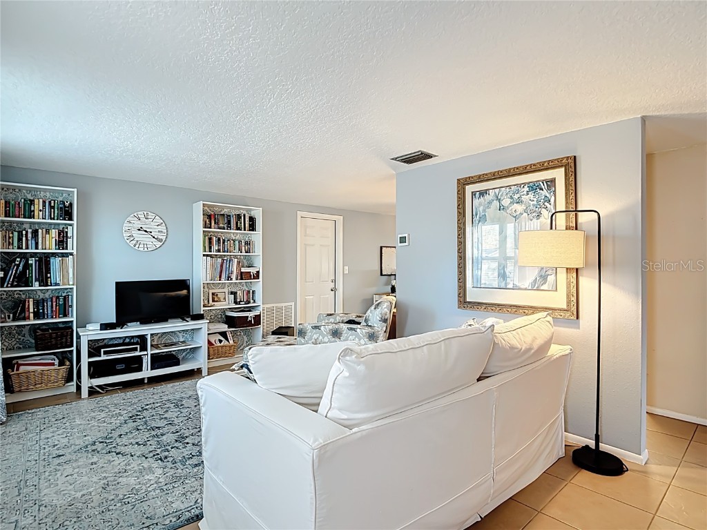 9420 Cochise Lane Port Richey FL 34668 W7880807 image6