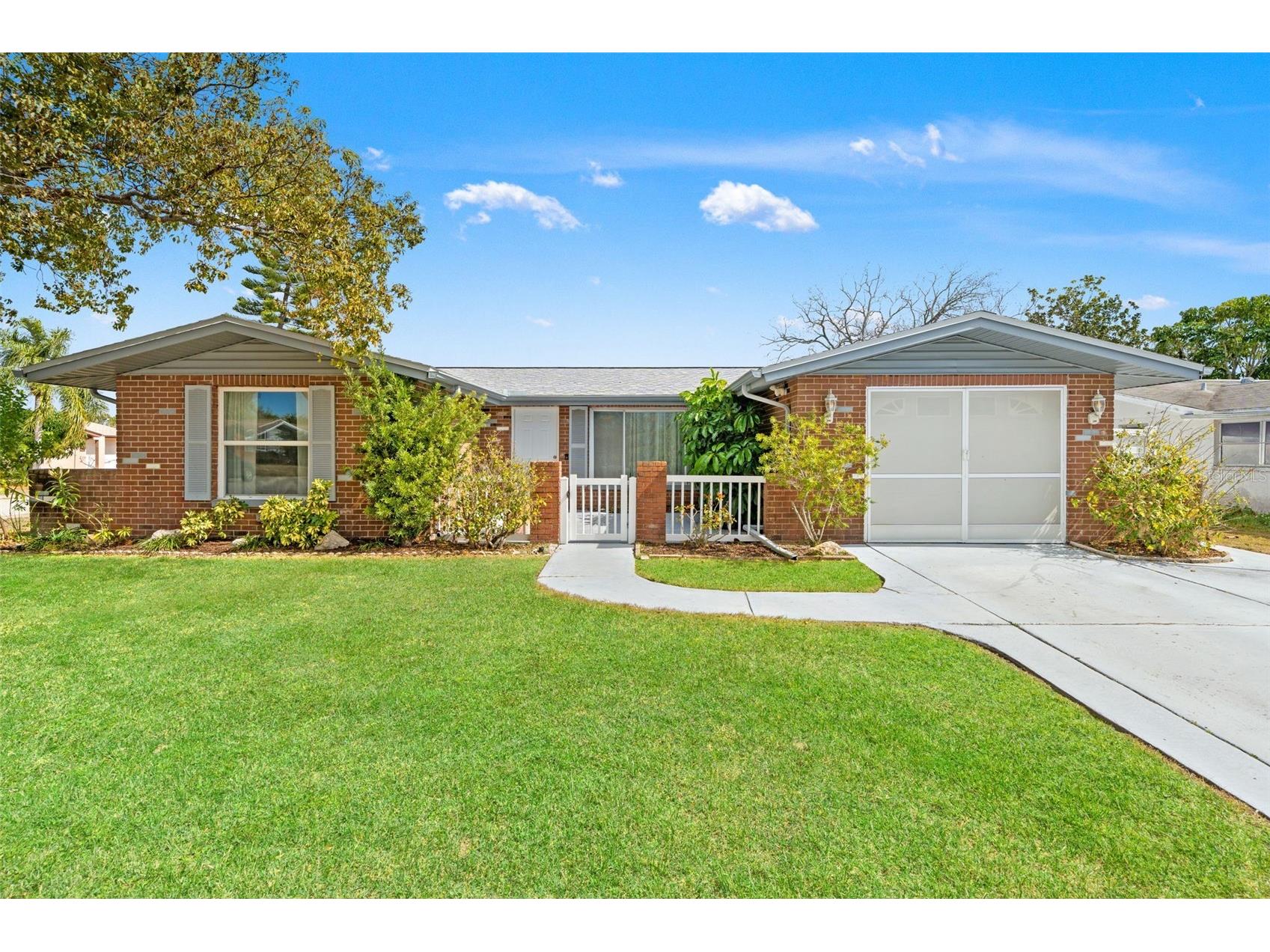 9420 Regina Lane Port Richey FL 34668 W7882925 image1