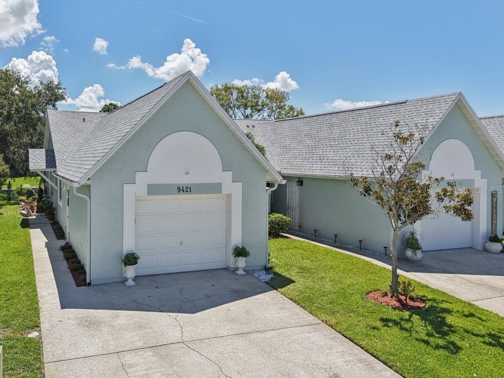 9421 Tara Cay Drive #9 Seminole FL 33776 TB8409463 image1