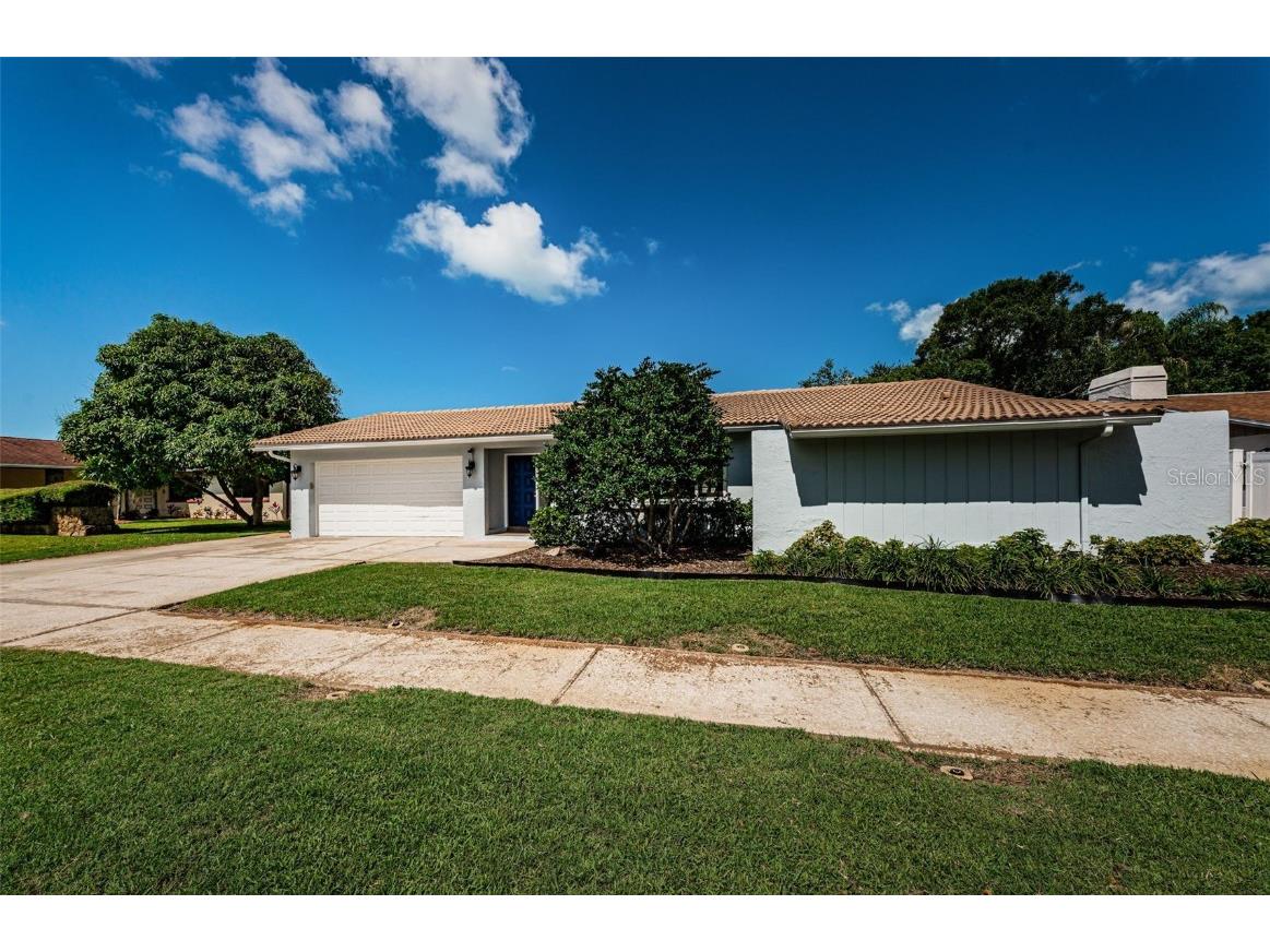 9424 Laura Anne Drive Seminole FL 33776 U8198835 image1