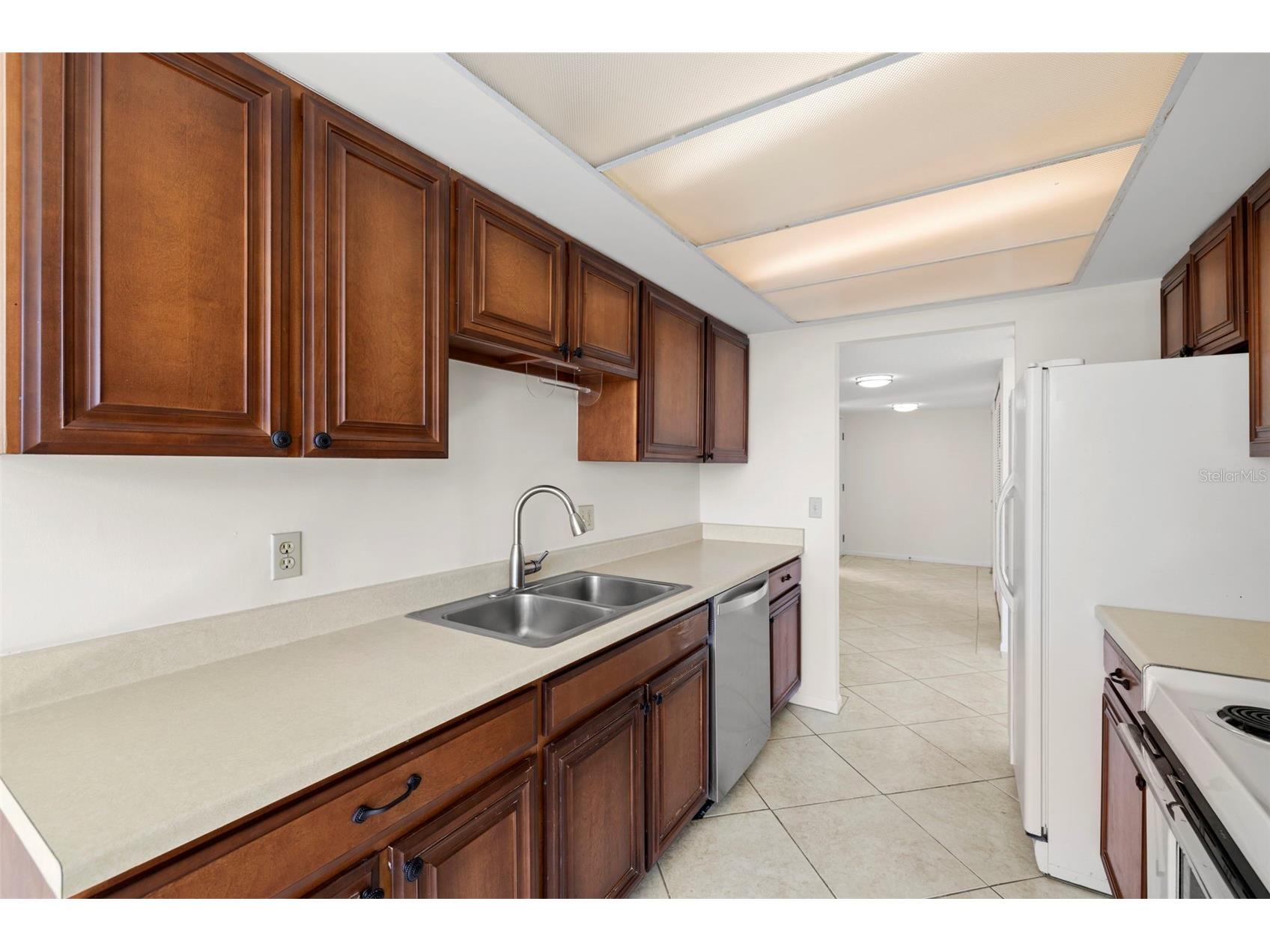 9425 Blind Pass Road #1008 Saint Pete Beach FL 33706 - INTRACOASTAL WATERWAY TB8392409 image15