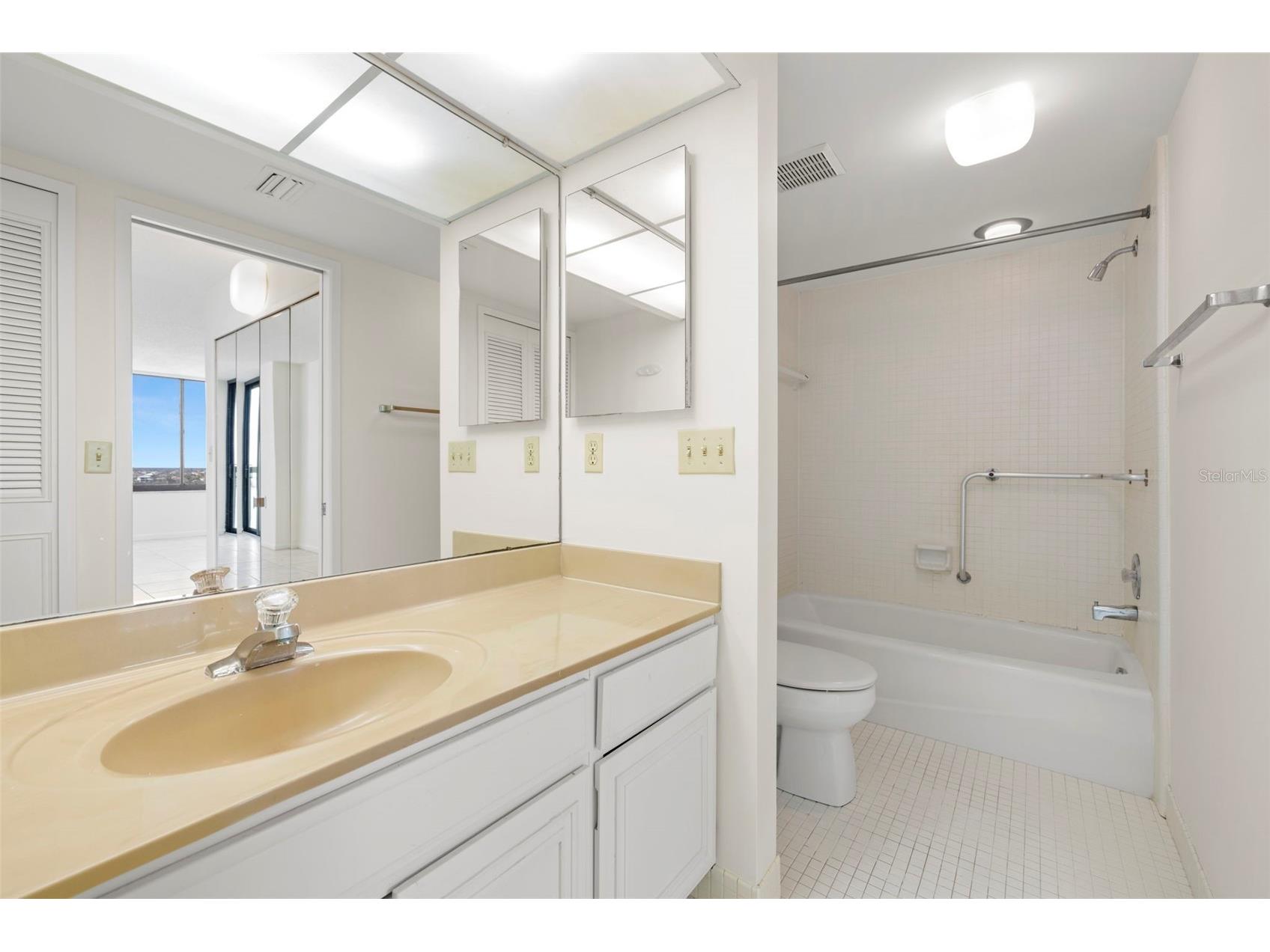 9425 Blind Pass Road #1008 Saint Pete Beach FL 33706 - INTRACOASTAL WATERWAY TB8392409 image24