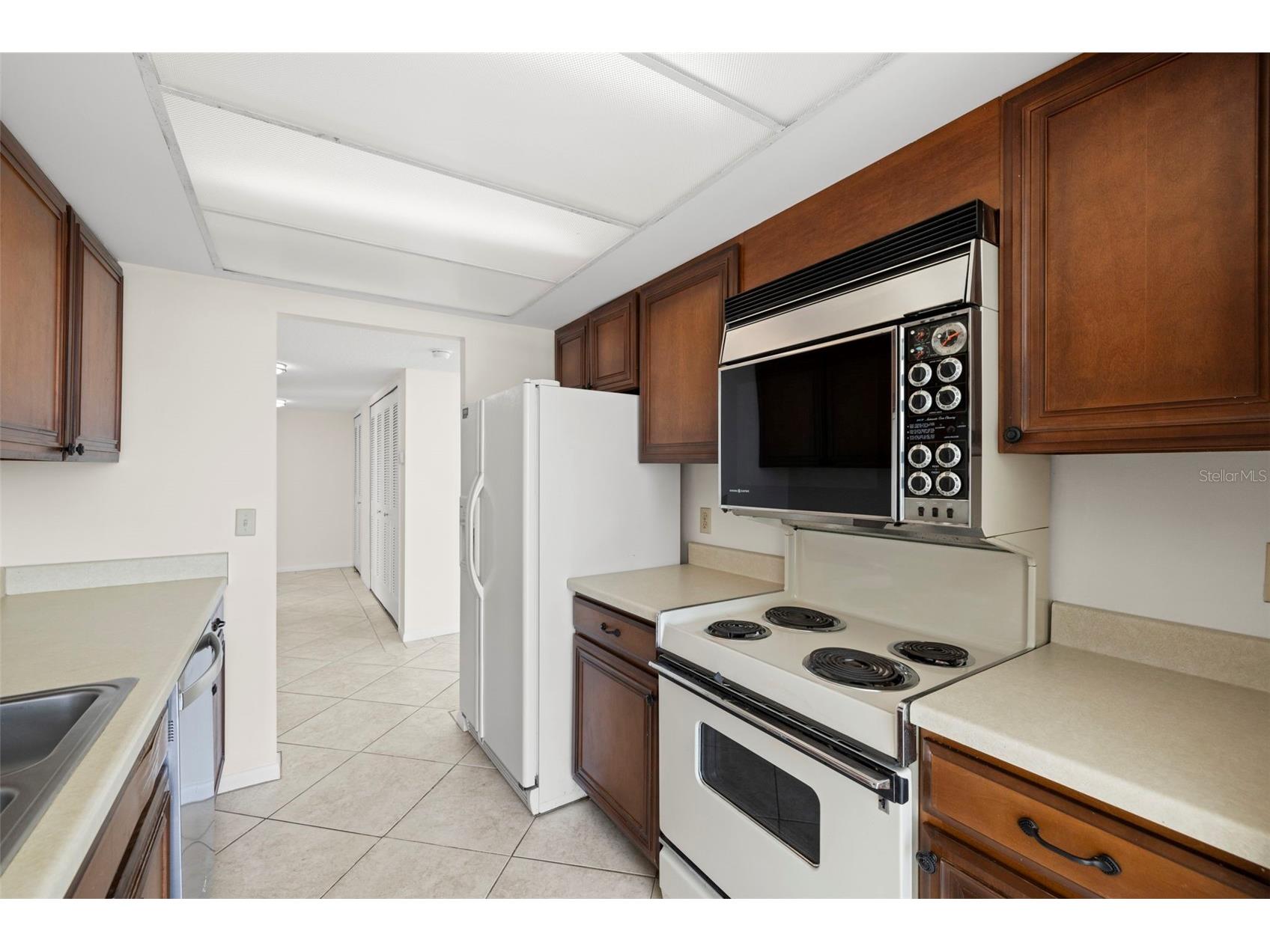 9425 Blind Pass Road #1008 Saint Pete Beach FL 33706 - INTRACOASTAL WATERWAY TB8494725 image22