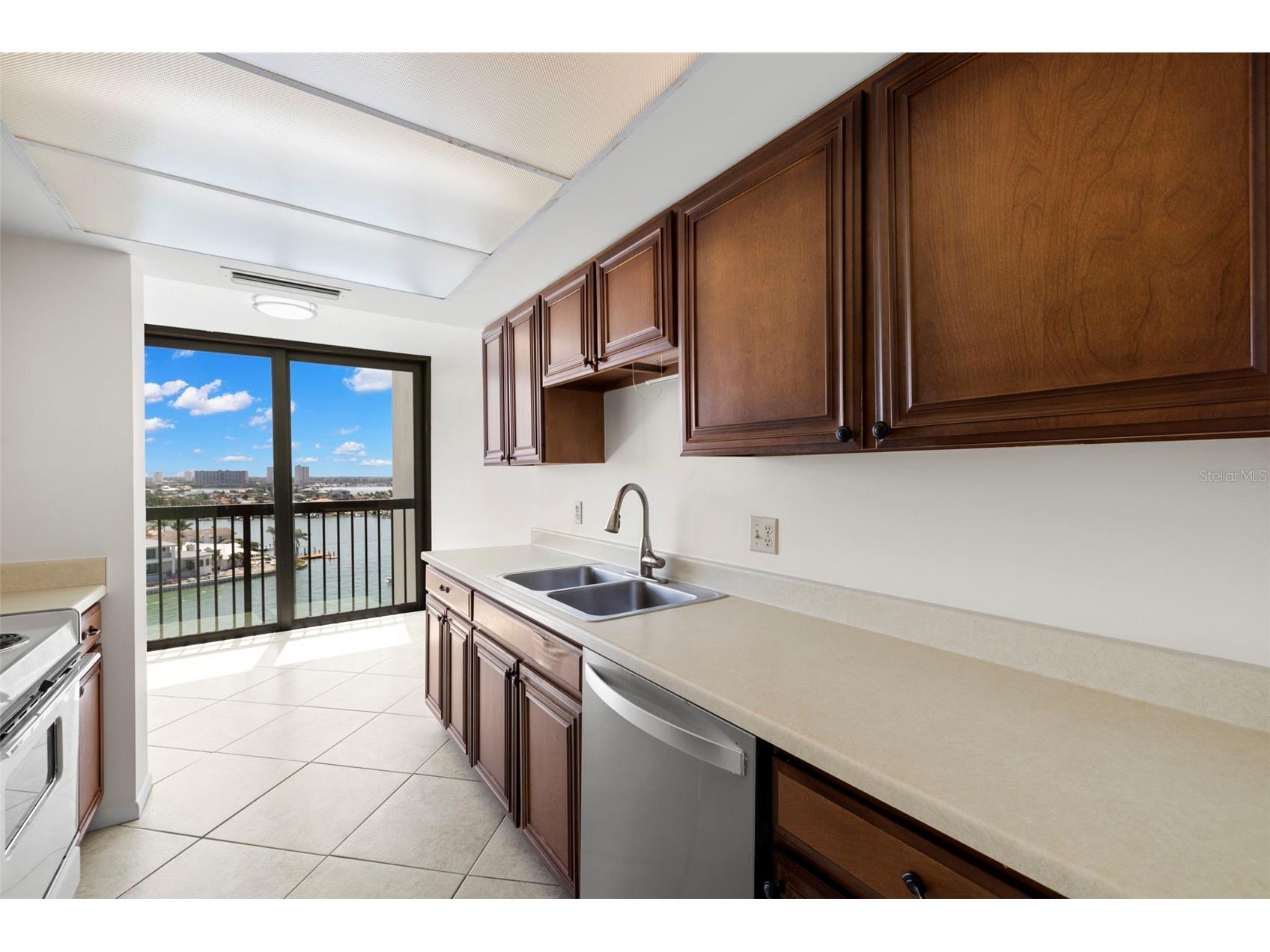 9425 Blind Pass Road #1008 Saint Pete Beach FL 33706 - INTRACOASTAL WATERWAY TB8494725 image3