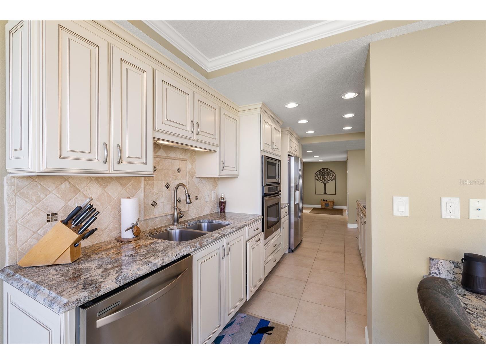 9425 Blind Pass Road #408 Saint Pete Beach FL 33706 TB8518404 image5