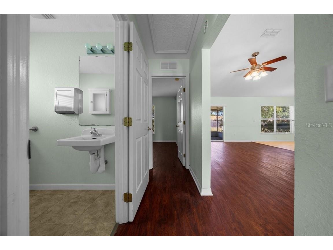 9425 SE Highway 42 Summerfield FL 34491 OM711052 image17