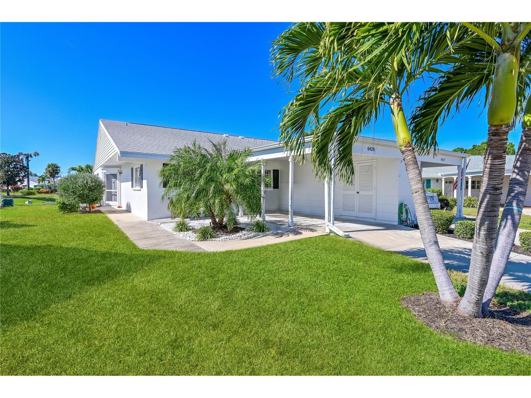 9426 Andover Circle Bradenton FL 34210 - SARASOTA BAY A4672447 image1