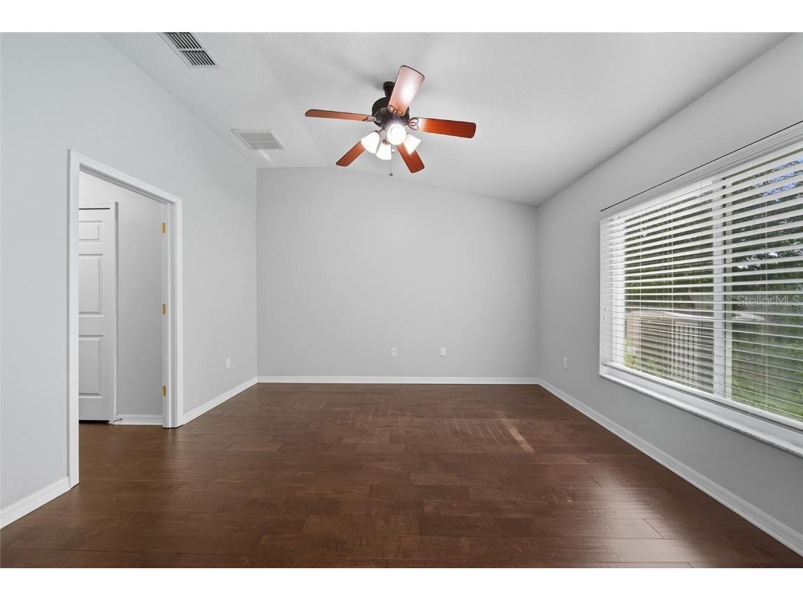 9427 Rolling Circle San Antonio FL 33576 TB8433279 image12