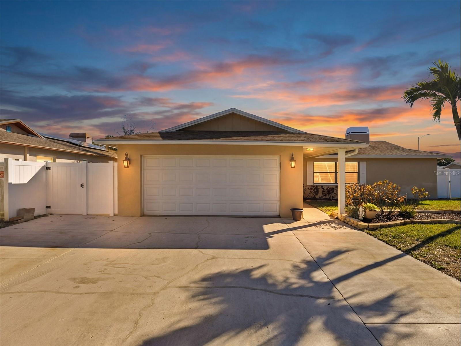 9429 Laura Anne Drive Seminole FL 33776 TB8473287 image1
