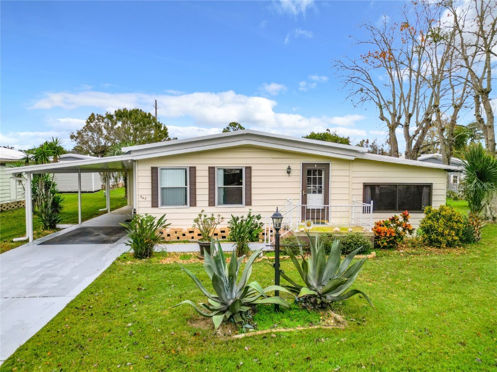 943 Blue Heron Boulevard Osteen FL 32764 - Little Lake O6164541 image1