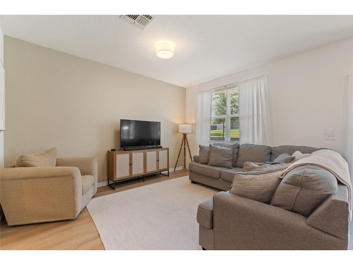 943 Grandin St Davenport FL 33837 L4953860 image4