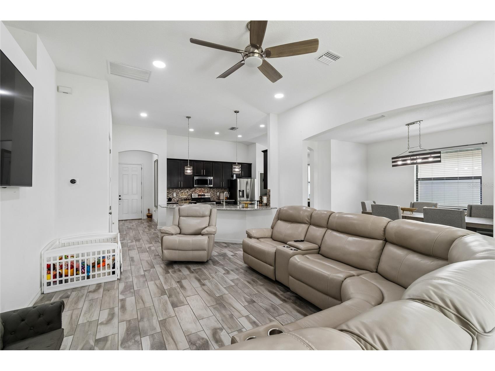 943 Old Windsor Way Spring Hill FL 34609 TB8519128 image5
