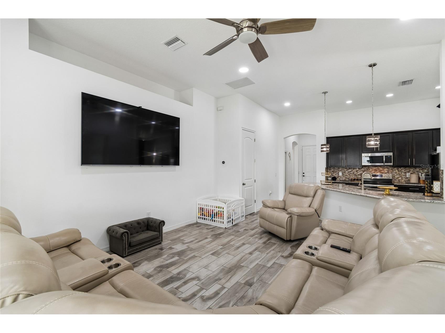 943 Old Windsor Way Spring Hill FL 34609 TB8519128 image6
