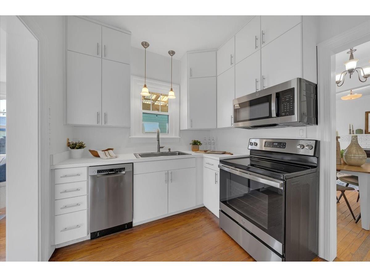 943 Queen Street N Saint Petersburg FL 33713 TB8489727 image18