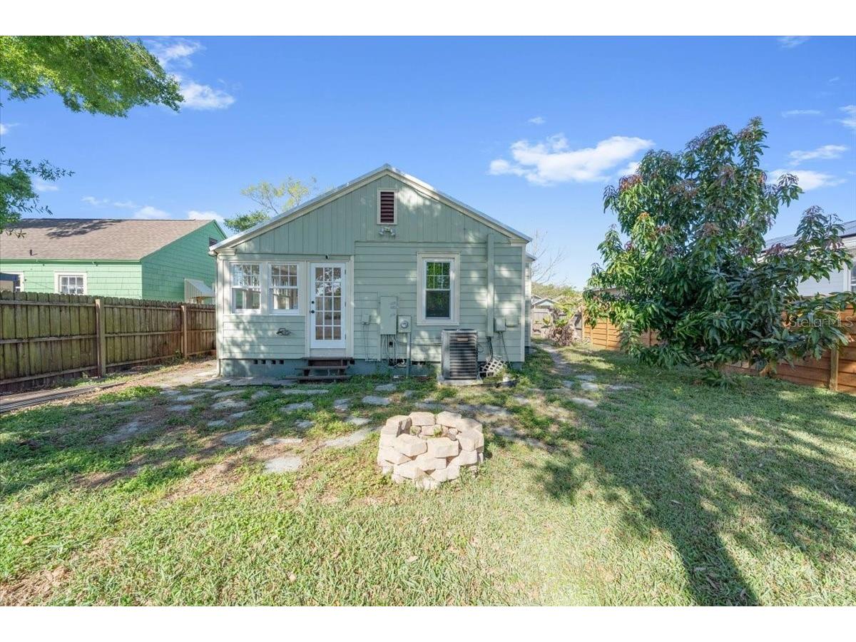 943 Queen Street N Saint Petersburg FL 33713 TB8489727 image36