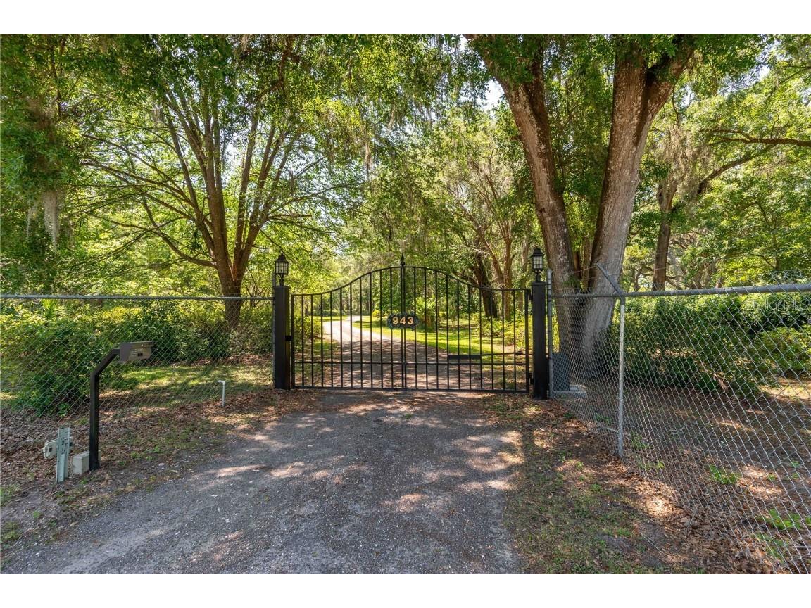 943 S County Road 21 Hawthorne FL 32640 OM701436 image3