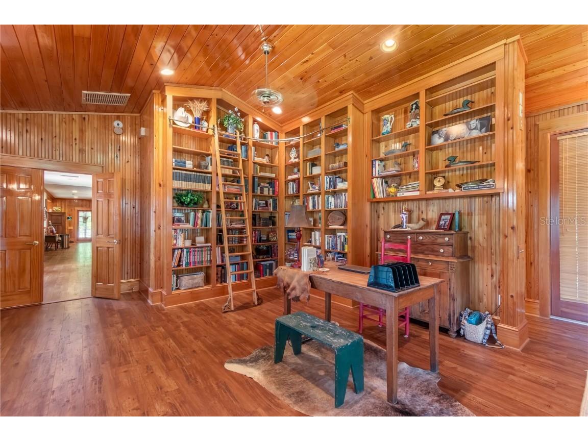 943 S County Road 21 Hawthorne FL 32640 OM701436 image36