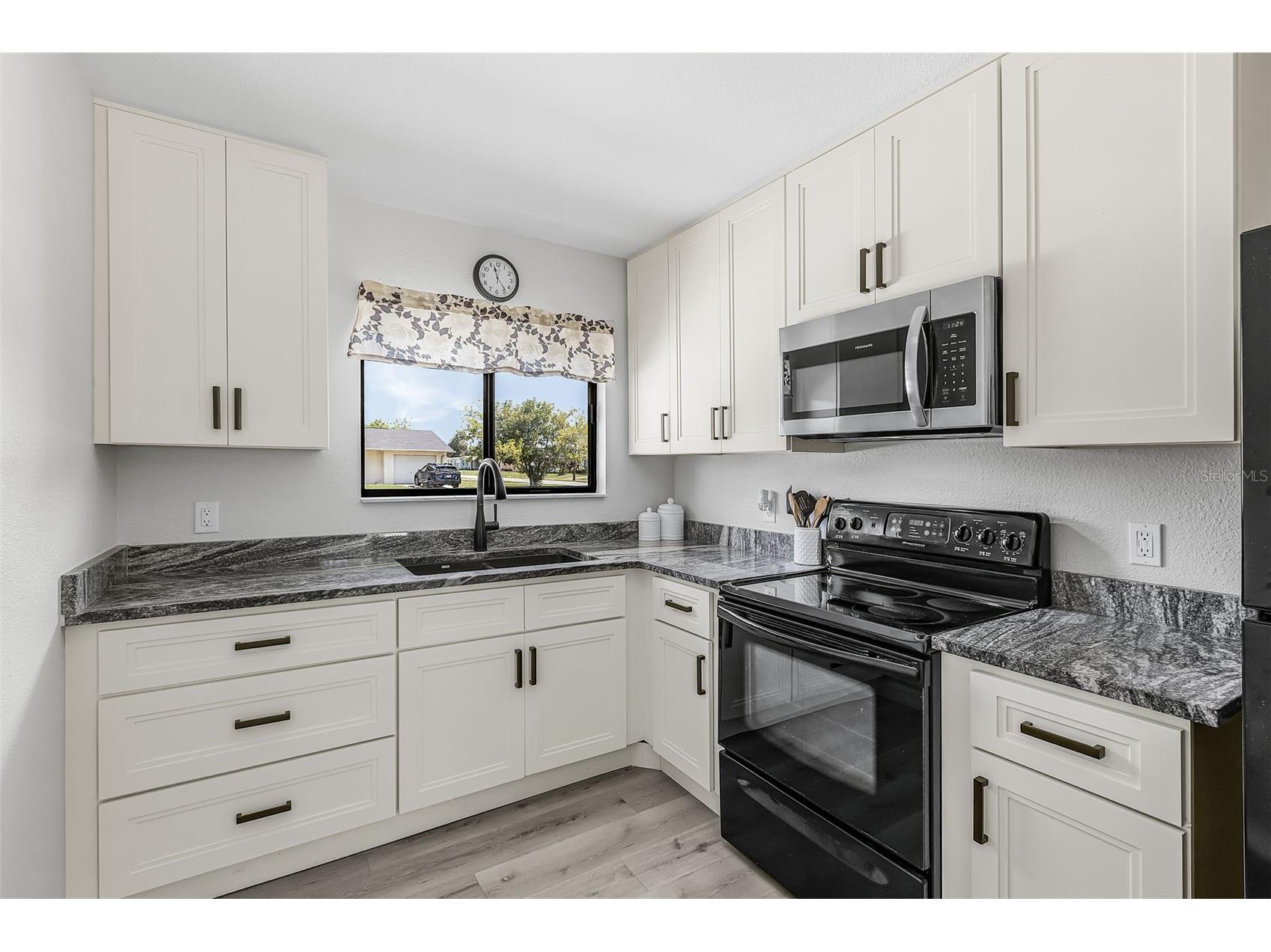 943 W Tarpon Boulevard NW Port Charlotte FL 33952 TB8523070 image12