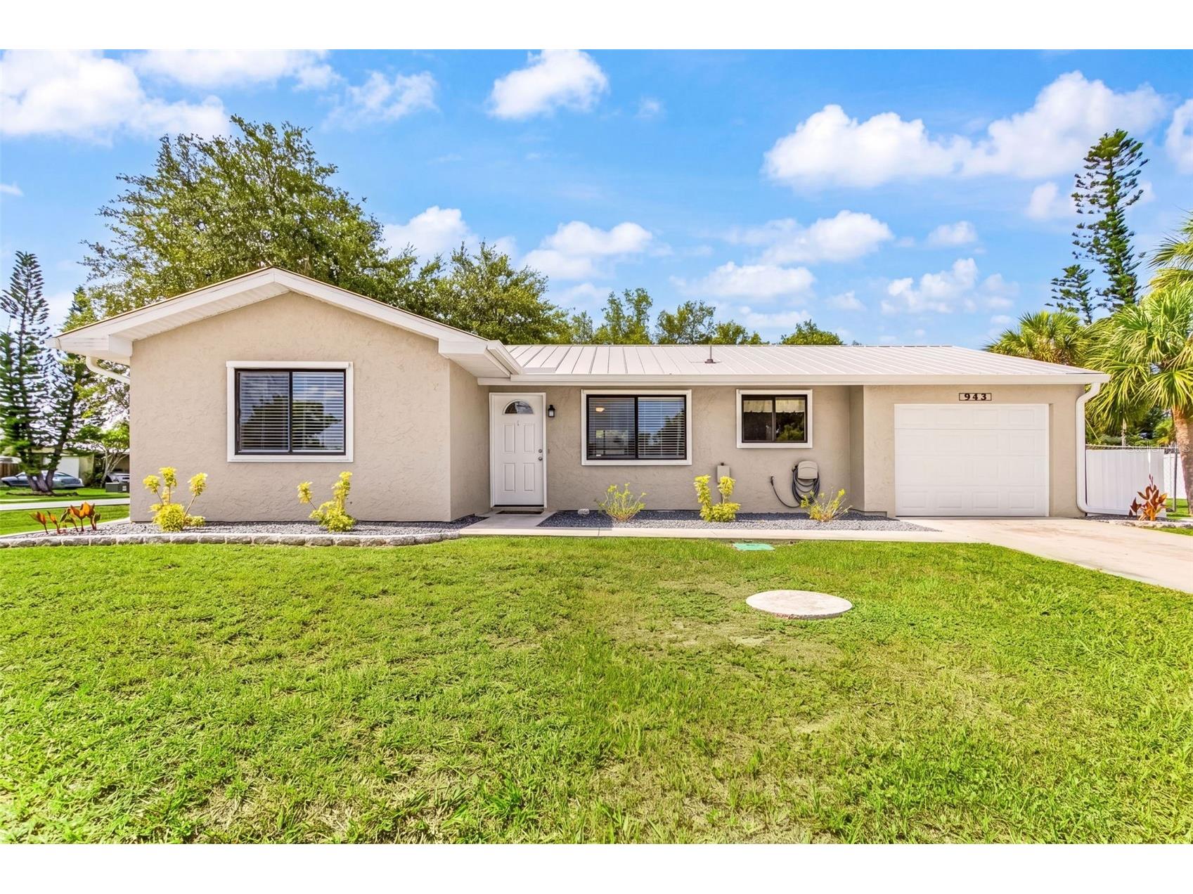 943 W Tarpon Boulevard NW Port Charlotte FL 33952 TB8523070 image2