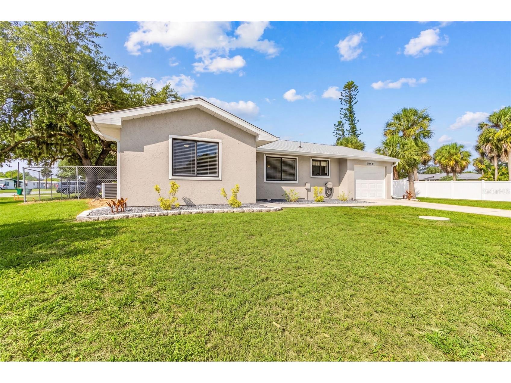 943 W Tarpon Boulevard NW Port Charlotte FL 33952 TB8523070 image3