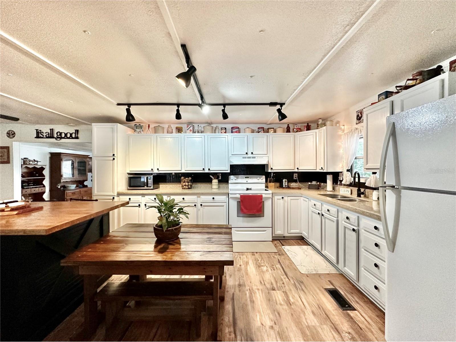 9430 Carolina Way Fanning Springs FL 32693 OM716705 image15