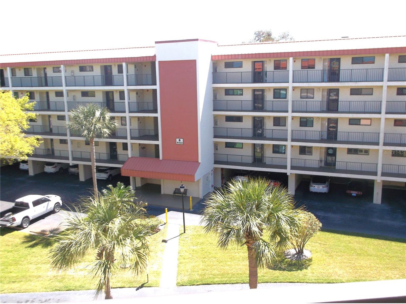 9433 Harbor Greens Way #305 Seminole FL 33776 TB8488944 image1