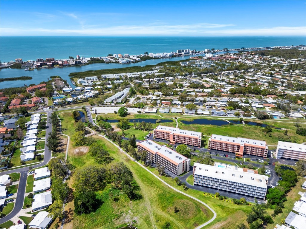 9433 Harbor Greens Way #401 Seminole FL 33776 TB8364229 image1