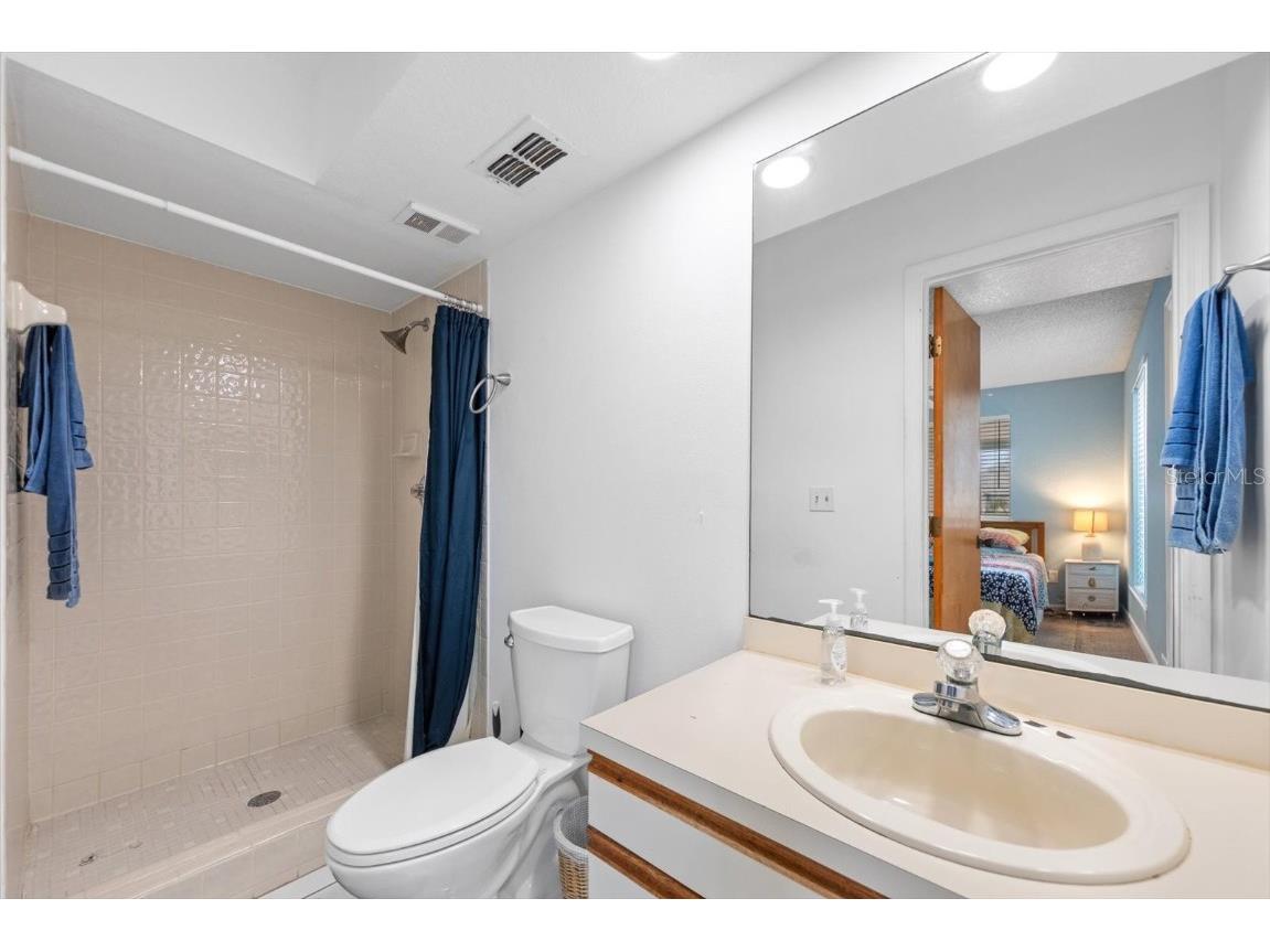 9434 Tara Cay Court #25 Seminole FL 33776 TB8460800 image16