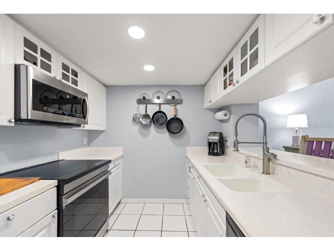 9434 Tara Cay Court #25 Seminole FL 33776 TB8460800 image5